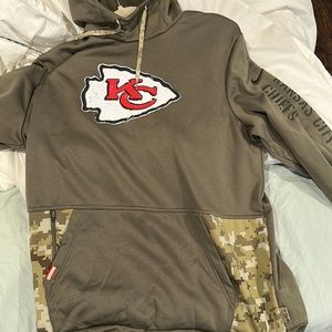 Kansas City chiefs large thermafit sweatshirt (camo/green)